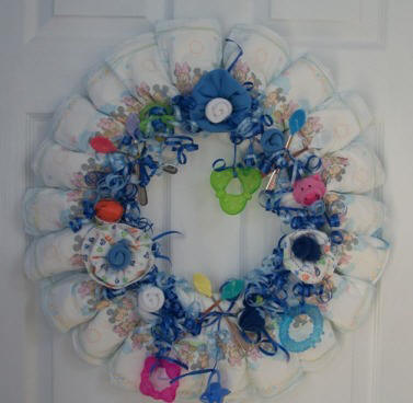 Craft a diaper wreath - baby gift